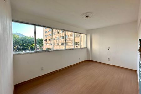 Apartamento à venda com 70m², 3 quartos e 1 vaga Apartamento à venda com 70m², 3 quartos e 1 vagaSala