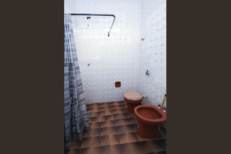 Casa à venda com 143m², 2 quartos e 1 vagaBanheiro 1