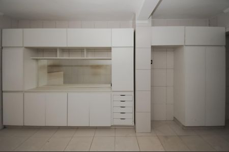 Casa à venda com 143m², 2 quartos e 1 vagaCozinha - Armários