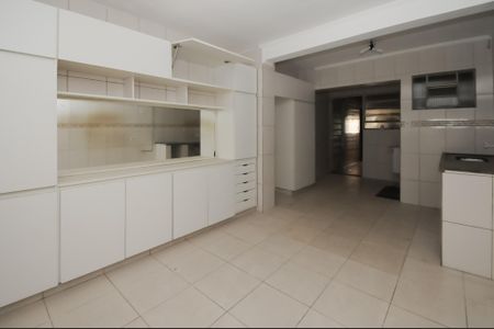 Casa à venda com 143m², 2 quartos e 1 vagaCozinha - Armários