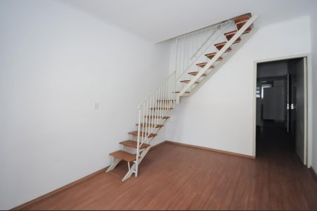 Casa à venda com 143m², 2 quartos e 1 vagaSala