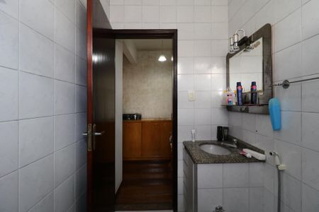 Casa à venda com 190m², 3 quartos e 1 vagaBanheiro 1