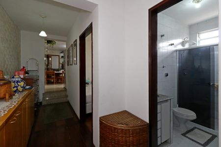 Casa à venda com 190m², 3 quartos e 1 vagaCorredor interno