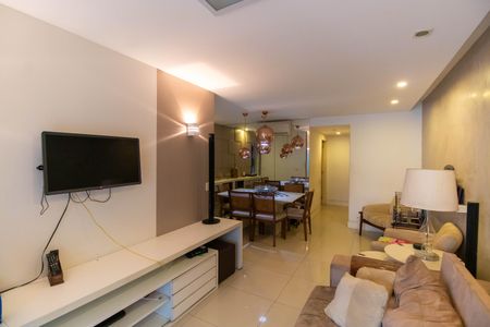 Apartamento à venda com 120m², 3 quartos e 2 vagasSala