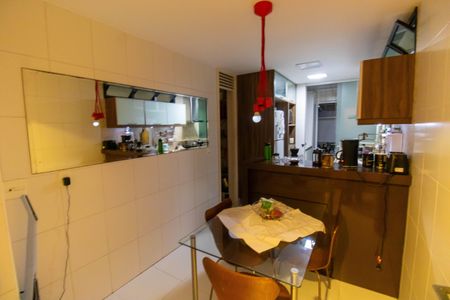 Apartamento à venda com 120m², 3 quartos e 2 vagasCozinha