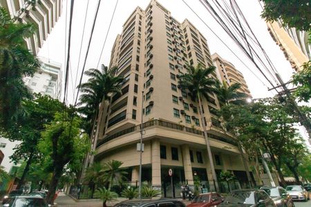 Apartamento à venda com 120m², 3 quartos e 2 vagasFachada