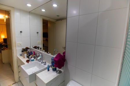 Apartamento à venda com 120m², 3 quartos e 2 vagasBanheiro da Suíte