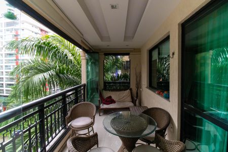 Apartamento à venda com 120m², 3 quartos e 2 vagasVaranda da Sala