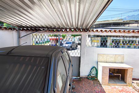 Casa à venda com 100m², 3 quartos e 1 vaga Casa à venda com 100m², 3 quartos e 1 vagafrente da casa