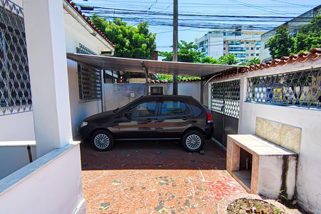 Casa à venda com 100m², 3 quartos e 1 vaga Casa à venda com 100m², 3 quartos e 1 vagafrente da casa