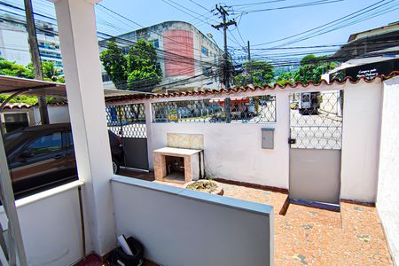 Casa à venda com 100m², 3 quartos e 1 vaga Casa à venda com 100m², 3 quartos e 1 vagafrente da casa