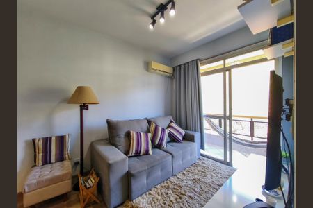 Apartamento à venda com 70m², 3 quartos e 1 vaga Apartamento à venda com 70m², 3 quartos e 1 vagaSala