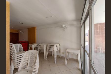 Apartamento à venda com 70m², 3 quartos e 1 vaga Apartamento à venda com 70m², 3 quartos e 1 vagaÁrea comum - Salão de festas