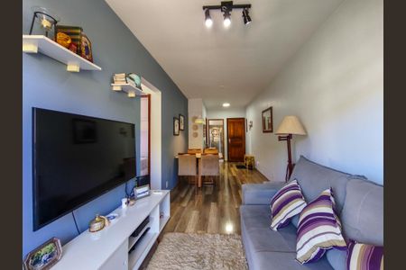 Apartamento à venda com 70m², 3 quartos e 1 vaga Apartamento à venda com 70m², 3 quartos e 1 vagaSala