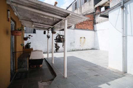 Casa à venda com 60m², 2 quartos e 6 vagasÁrea comum