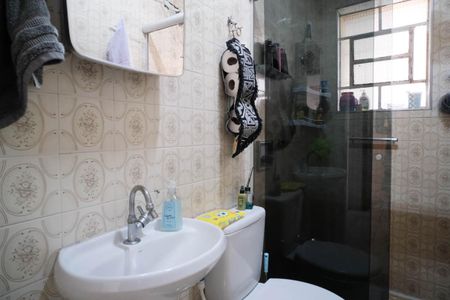 Casa à venda com 60m², 2 quartos e 6 vagasBanheiro