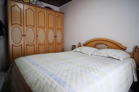 Casa à venda com 60m², 2 quartos e 6 vagasQuarto 1