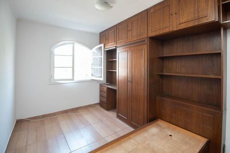 Casa para alugar com 162m², 3 quartos e 2 vagasQuarto 2