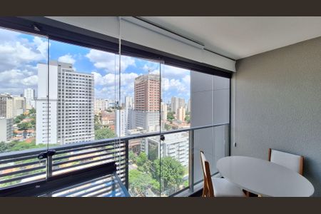 Studio para alugar com 27m², 1 quarto e sem vaga Studio para alugar com 27m², 1 quarto e sem vagaVaranda
