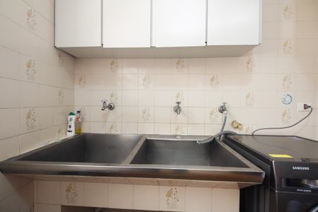Casa à venda com 176m², 3 quartos e 3 vagas Casa à venda com 176m², 3 quartos e 3 vagasÁrea de Serviço