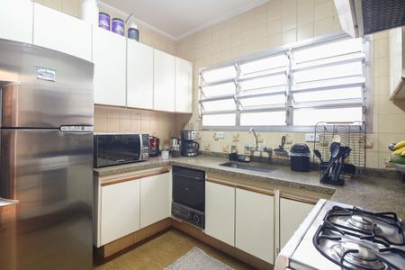 Casa à venda com 176m², 3 quartos e 3 vagas Casa à venda com 176m², 3 quartos e 3 vagasCozinha