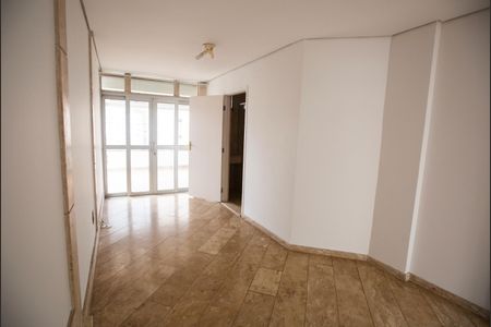 Apartamento à venda com 230m², 4 quartos e 2 vagas Apartamento à venda com 230m², 4 quartos e 2 vagasSala