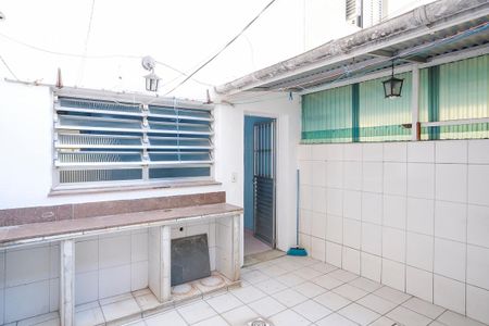 Casa à venda com 115m², 2 quartos e 1 vagaQuintal