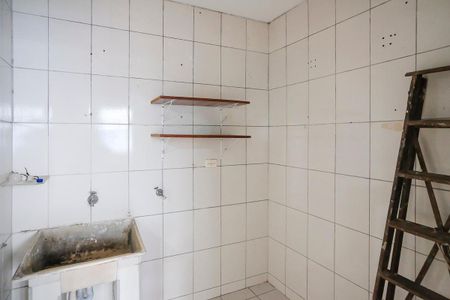 Casa à venda com 115m², 2 quartos e 1 vagaÁrea de serviço