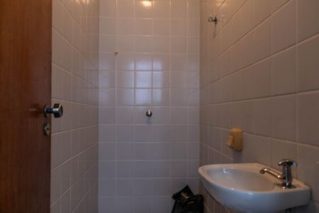 Apartamento à venda com 195m², 4 quartos e 2 vagas Apartamento à venda com 195m², 4 quartos e 2 vagasBanheiro de Serviço