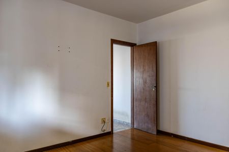 Apartamento à venda com 195m², 4 quartos e 2 vagas Apartamento à venda com 195m², 4 quartos e 2 vagasSuíte
