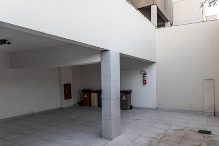 Apartamento à venda com 195m², 4 quartos e 2 vagas Apartamento à venda com 195m², 4 quartos e 2 vagasÁrea comum - Salão de festas