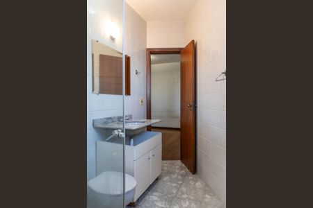 Apartamento à venda com 195m², 4 quartos e 2 vagas Apartamento à venda com 195m², 4 quartos e 2 vagasBanheiro da Suíte