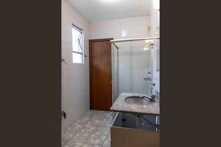 Apartamento à venda com 195m², 4 quartos e 2 vagas Apartamento à venda com 195m², 4 quartos e 2 vagasBanheiro da Suíte