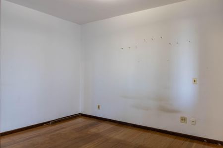 Apartamento à venda com 195m², 4 quartos e 2 vagas Apartamento à venda com 195m², 4 quartos e 2 vagasSuíte