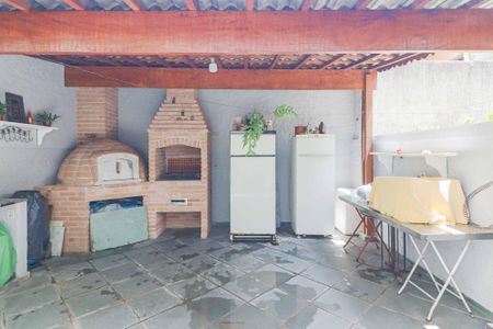 Casa à venda com 130m², 3 quartos e 2 vagasChurrasqueira