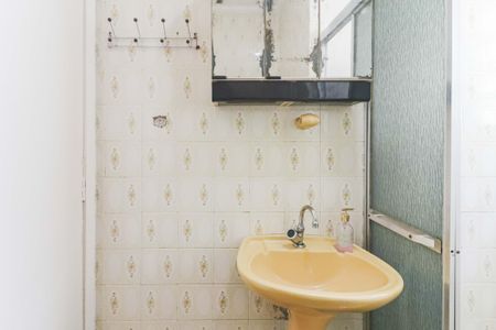 Casa à venda com 130m², 3 quartos e 2 vagasBanheiro Social