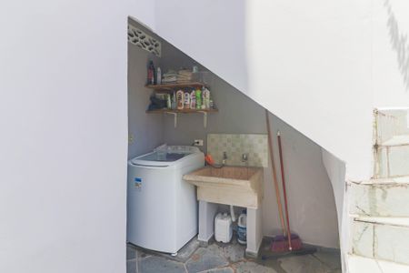 Casa à venda com 130m², 3 quartos e 2 vagasLavanderia