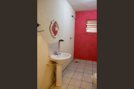 Casa à venda com 290m², 5 quartos e 2 vagas Casa à venda com 290m², 5 quartos e 2 vagasBanheiro