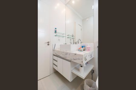 Casa de condomínio para alugar com 672m², 5 quartos e 6 vagas Casa de condomínio para alugar com 672m², 5 quartos e 6 vagasBanheiro da Suíte 2