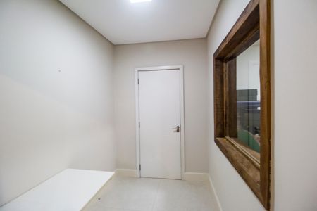 Casa de condomínio para alugar com 672m², 5 quartos e 6 vagas Casa de condomínio para alugar com 672m², 5 quartos e 6 vagasAdega