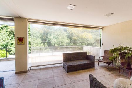 Casa de condomínio para alugar com 672m², 5 quartos e 6 vagas Casa de condomínio para alugar com 672m², 5 quartos e 6 vagasVaranda