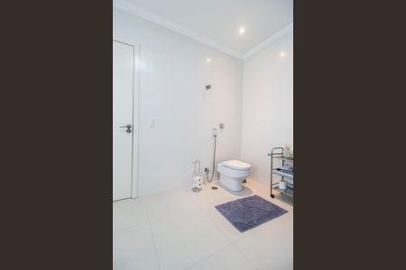 Casa de condomínio para alugar com 672m², 5 quartos e 6 vagas Casa de condomínio para alugar com 672m², 5 quartos e 6 vagasBanheiro da Suíte 1