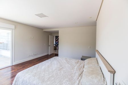 Casa de condomínio para alugar com 672m², 5 quartos e 6 vagas Casa de condomínio para alugar com 672m², 5 quartos e 6 vagasSuíte 1