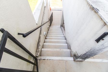 Casa de condomínio para alugar com 672m², 5 quartos e 6 vagas Casa de condomínio para alugar com 672m², 5 quartos e 6 vagasEscada