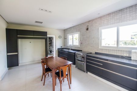 Casa de condomínio para alugar com 672m², 5 quartos e 6 vagas Casa de condomínio para alugar com 672m², 5 quartos e 6 vagasCozinha