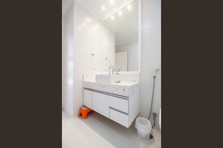 Casa de condomínio para alugar com 672m², 5 quartos e 6 vagas Casa de condomínio para alugar com 672m², 5 quartos e 6 vagasBanheiro da Suíte 3