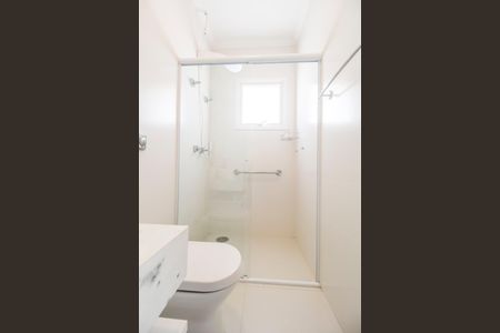 Casa de condomínio para alugar com 672m², 5 quartos e 6 vagas Casa de condomínio para alugar com 672m², 5 quartos e 6 vagasBanheiro da Suíte 4