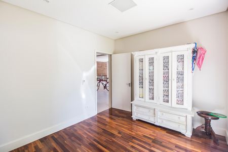 Casa de condomínio para alugar com 672m², 5 quartos e 6 vagas Casa de condomínio para alugar com 672m², 5 quartos e 6 vagasQuarto/Escritório