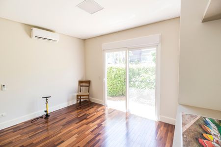 Casa de condomínio para alugar com 672m², 5 quartos e 6 vagas Casa de condomínio para alugar com 672m², 5 quartos e 6 vagasSuíte 4