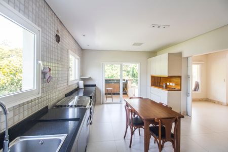 Casa de condomínio para alugar com 672m², 5 quartos e 6 vagas Casa de condomínio para alugar com 672m², 5 quartos e 6 vagasCozinha